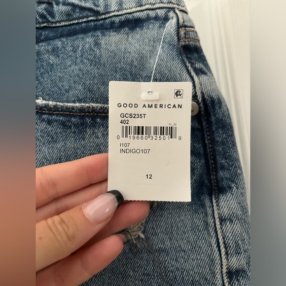 Good American Good Curve Short NWT - Picture 10 of 12